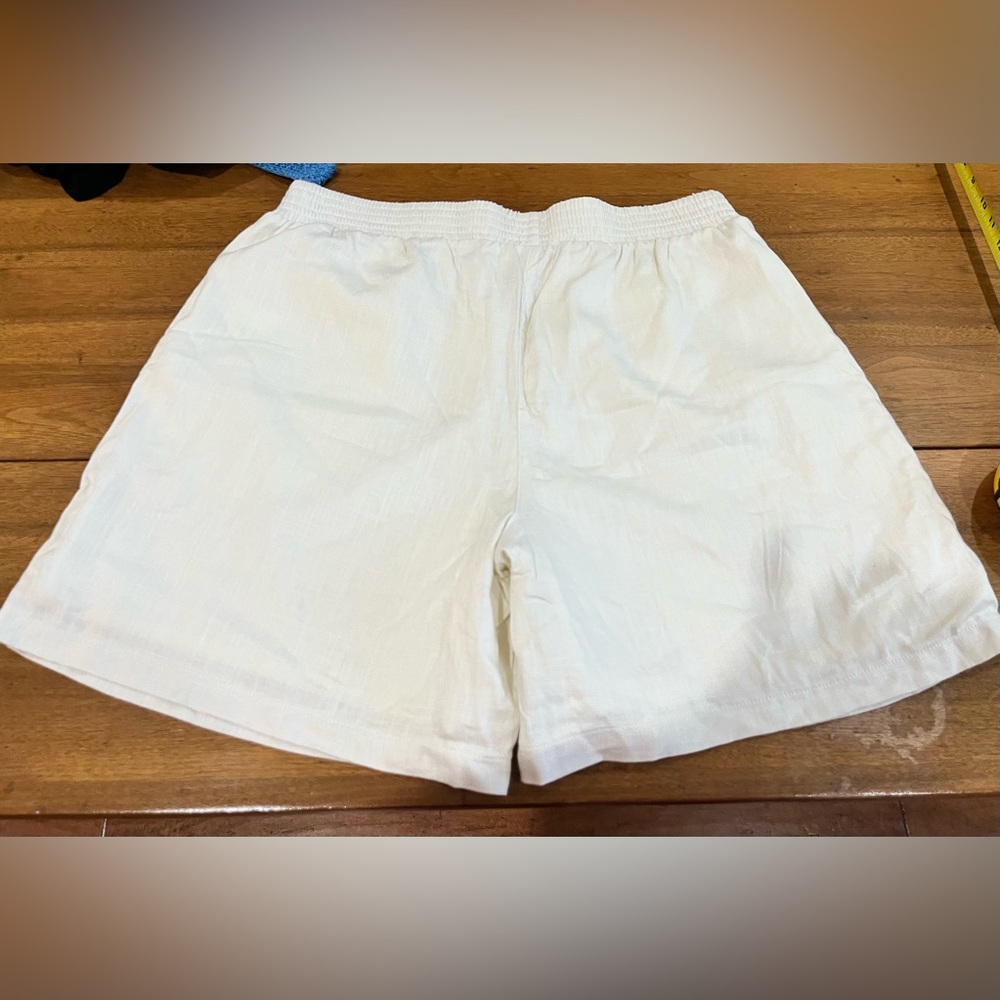 Women's White Lined Shorts, New w/o Tag